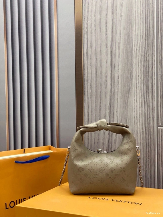 First bag ru PM VUITTON LOUIS WHY KNOT 0806